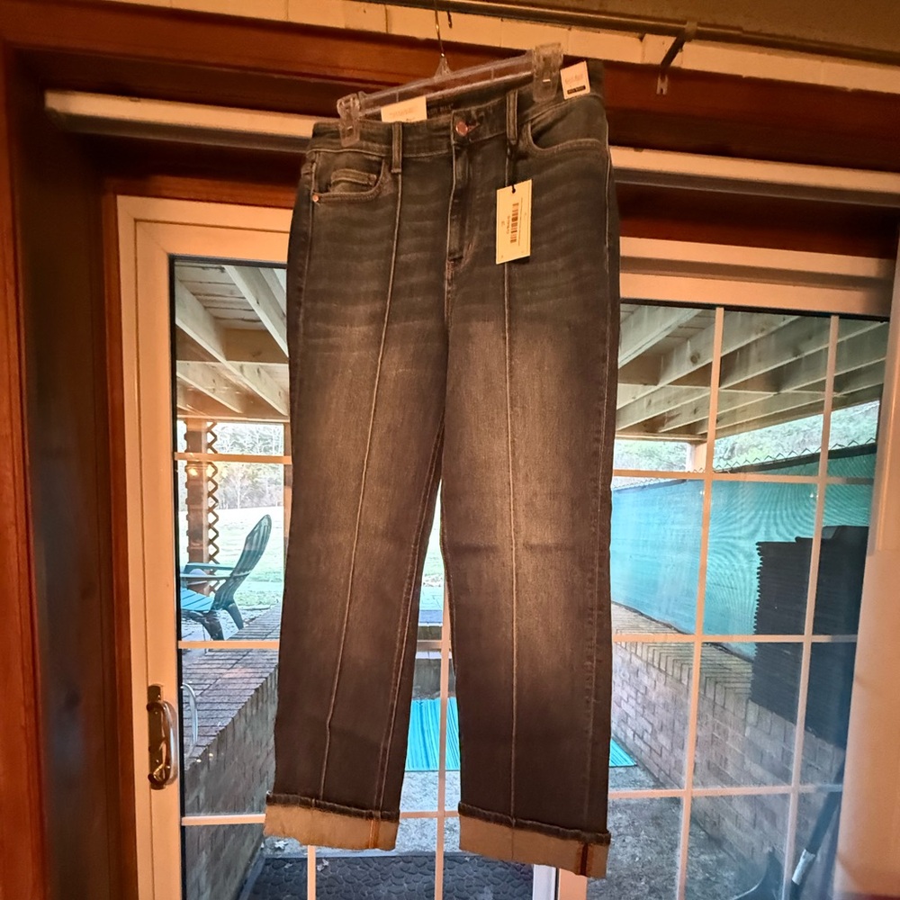 Judy Blue High rise medium Wash Straight Jeans 13/31 front seamed cuffed NWT